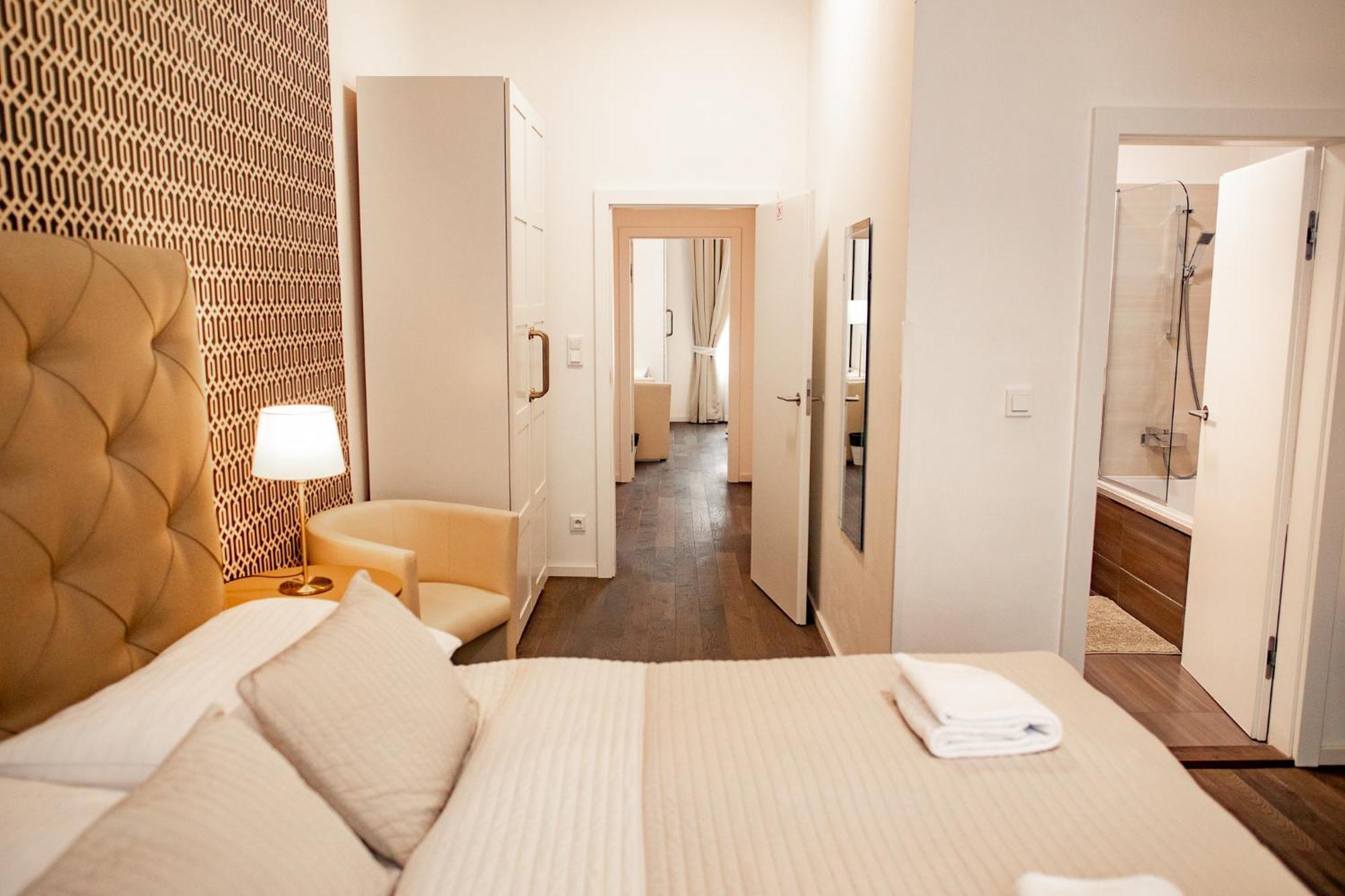 Luxury Modern Designed Oldtown Apartment Prag Eksteriør billede